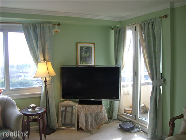 Foto del edificio - 701 Pelham Rd