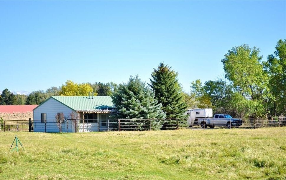 472 Randall Rd, Livingston, MT 59047 House for Rent in Livingston, MT