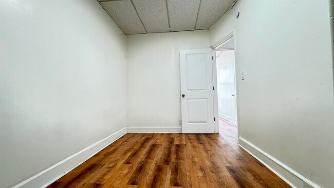 Foto del edificio - 40 W 17th St