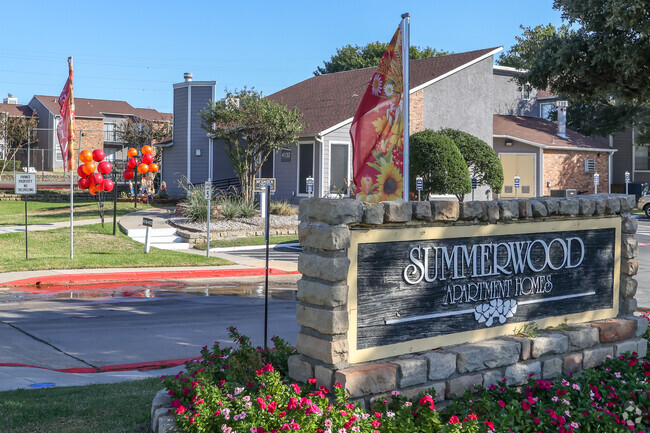 Building Photo - Summerwood Apartments