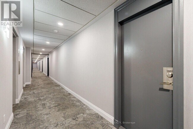 Building Photo - 51 Lower Simcoe St