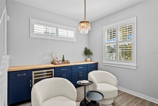 Building Photo - 5834 S MacDill Ave