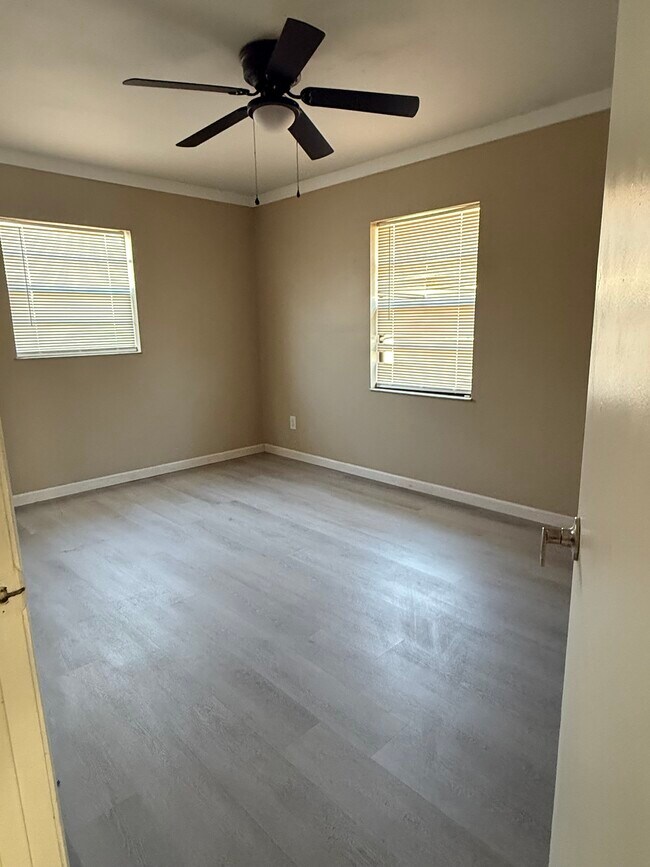 Foto del edificio - 40211 Proud Mockingbird Rd