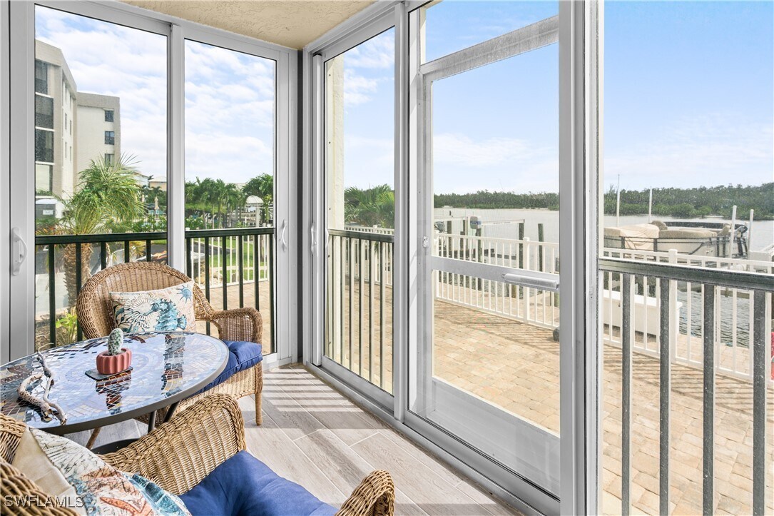 Foto principal - 25901 Hickory Blvd
