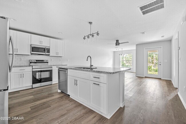 Foto del edificio - 43 Pony Express Dr