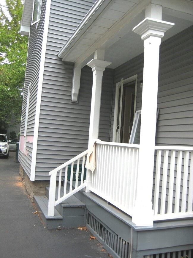 Building Photo - 71 Harvard St