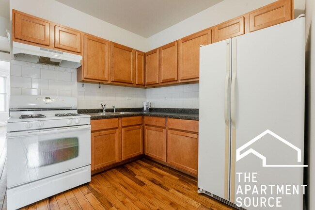 Foto del edificio - 2937 N Kimball Ave