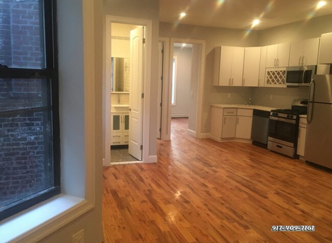 220 Montauk Ave Unit 2 Brooklyn Ny 11208 Apartment For Rent In Home New York Brooklyn 220 Montauk Ave Unit 2 Primary Photo