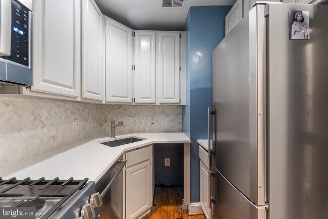 Foto del edificio - 3267 N St NW