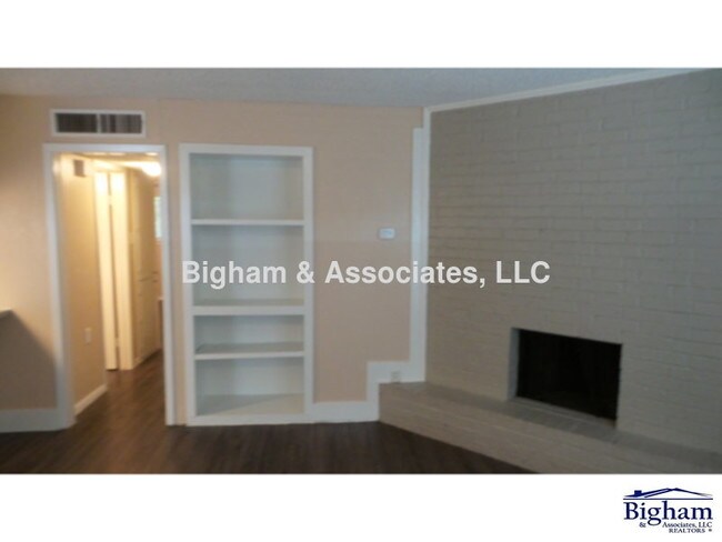 Building Photo - 3304 Hycreek Dr