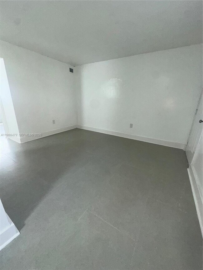 Foto del edificio - 500 NW 24th Ave