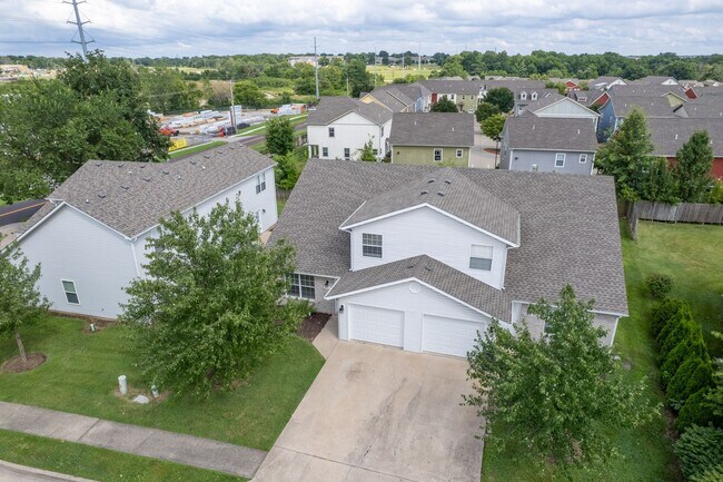 Foto del edificio - 2612-2614 Northampton Dr.