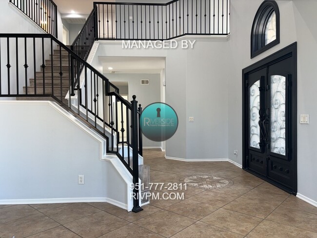 Building Photo - YOUR DREAM HOME AWAITS IN EASTVALE!! SOLAR...