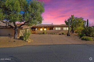 Building Photo - 1107 Ocotillo Cir