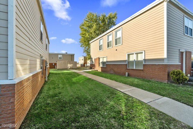 Building Photo - 4 br, 1.5 bath  - Rolling Fields DHP