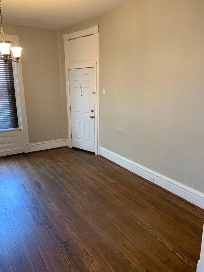 Front Room - 3141 Oregon Ave