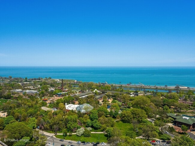 Building Photo - 2020 N Lincoln Park W