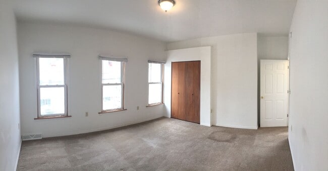 Building Photo - 2 Bedroom House in Millvale