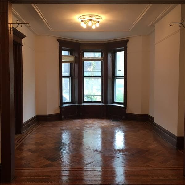Building Photo - 940 52nd St