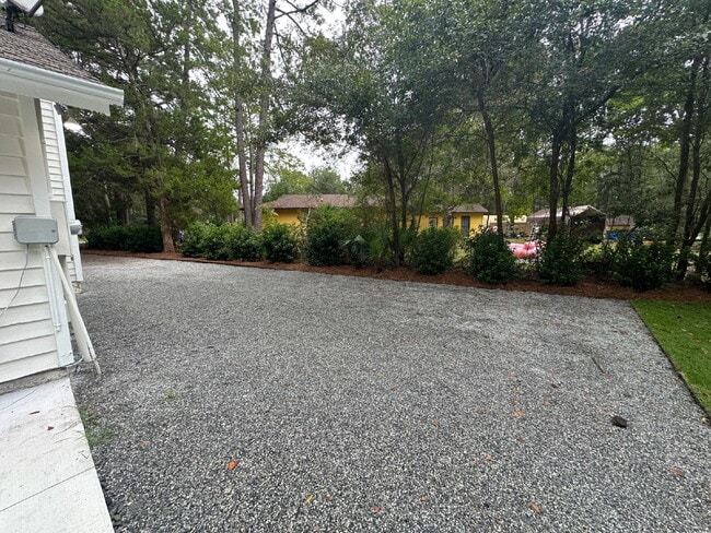 Building Photo - Completely Remodeled Ranch Style Home in t...