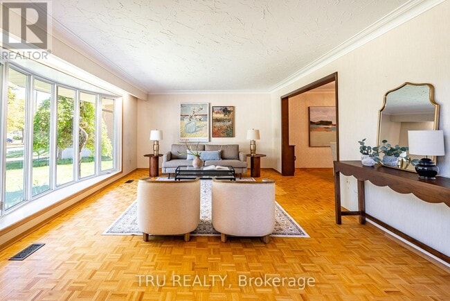 Photo du bâtiment - 55 Amos Ave