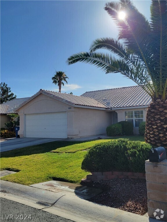 Reserve at Hunters Ridge Apartments for Rent with Washer & Dryer Las