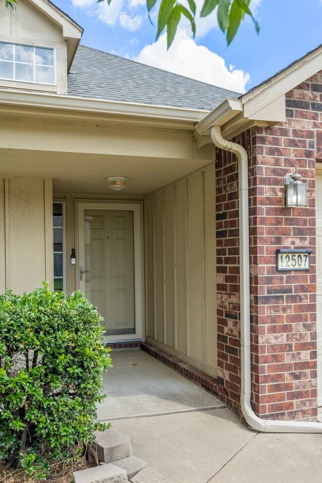 Foto del edificio - 3 bedroom home In Wakefield Crossing - Bix...