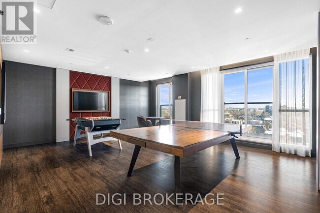 Photo du bâtiment - 560 Rideau St