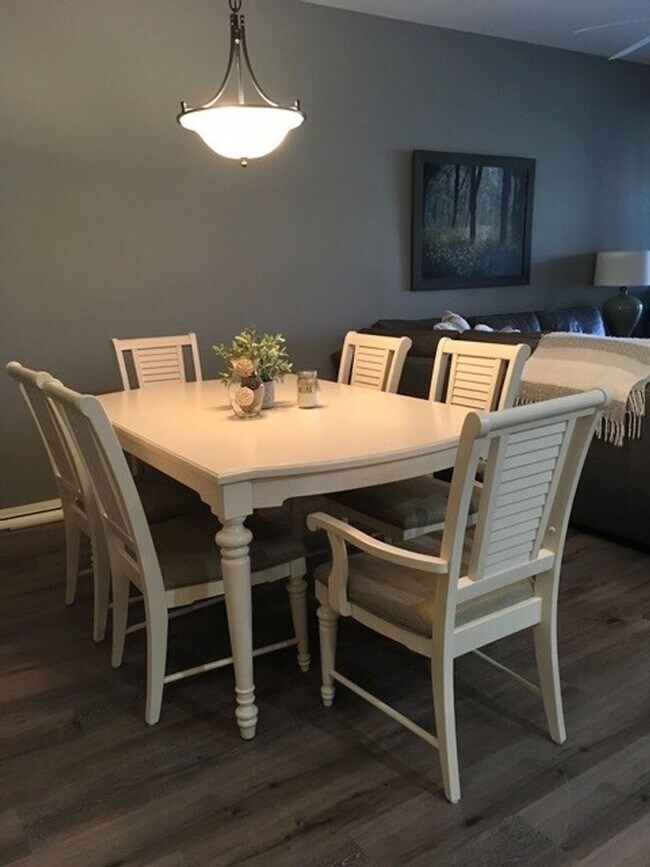 Foto del edificio - Beautiful, remodeled rental in Lexington C...