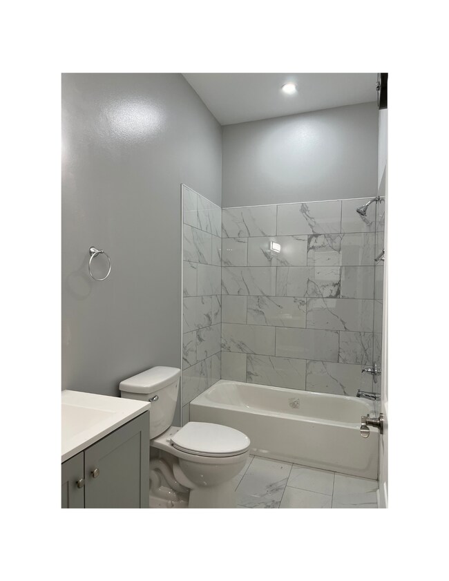 Building Photo - 2136 2nd St
