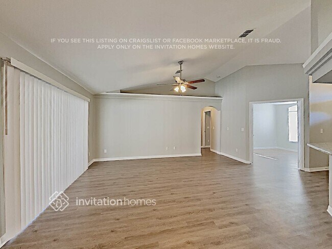 Building Photo - 3229 Sawgrass Creek Cir
