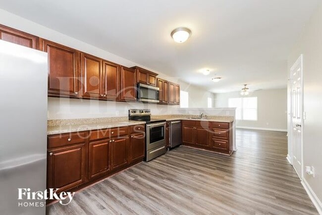 Building Photo - 4971 Trent Hill Dr
