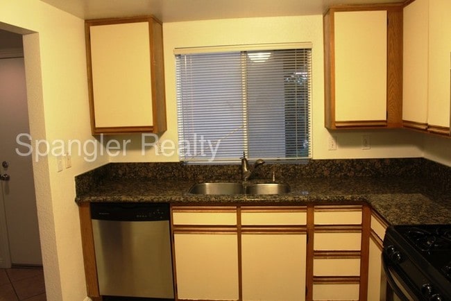Building Photo - 2Bed/2.5 Bath in Jeffries Ranch~ Goldrush
