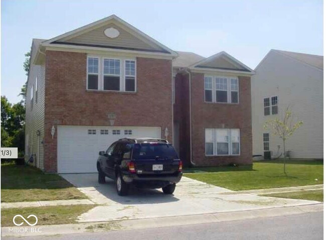 Building Photo - 10563 Adam Dr
