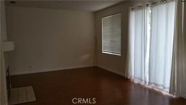 Building Photo - 465 N Castletown