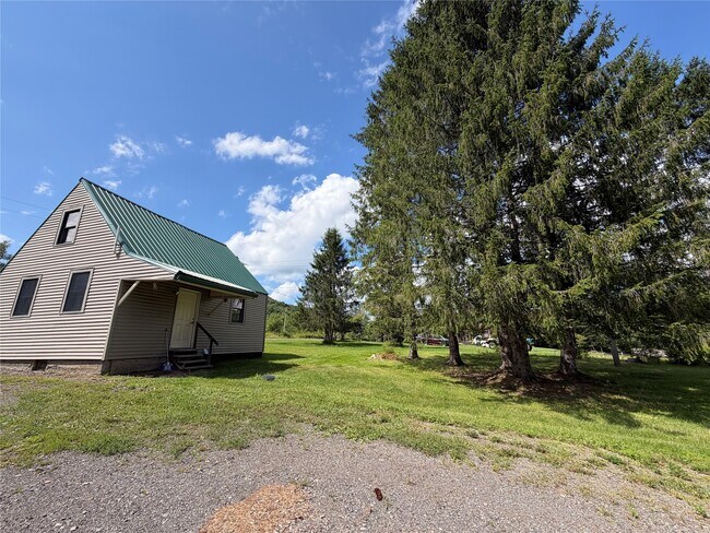 Foto del edificio - 530 Cascade Valley Rd