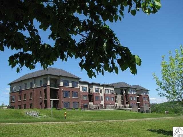 Superior Vista Condominium - 1126 Mesaba Ave