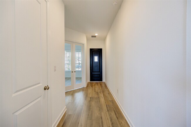 Foto del edificio - 25326 Loch Doon Dr