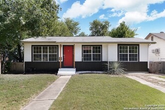 Building Photo - 406 Clower