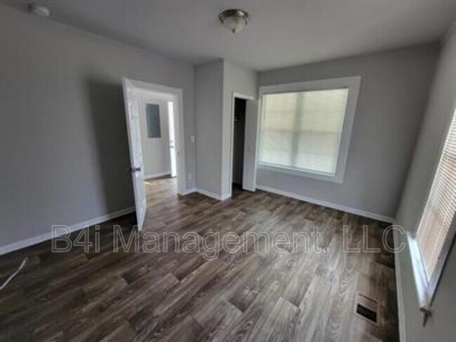 Building Photo - 2728 9th St
