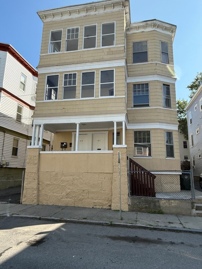 Building Photo - 47 Juniper St