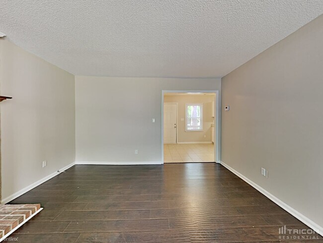 Building Photo - 7213 Amarillo Dr