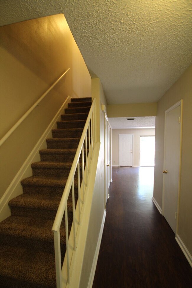 Building Photo - Delmar Dr. 2522/2524