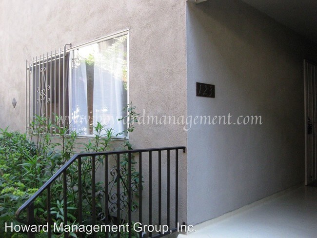 Building Photo - 3910 Inglewood Blvd