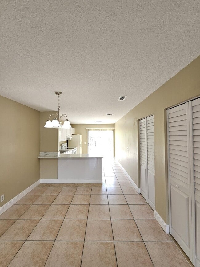 Building Photo - 4795 Orleans Ct