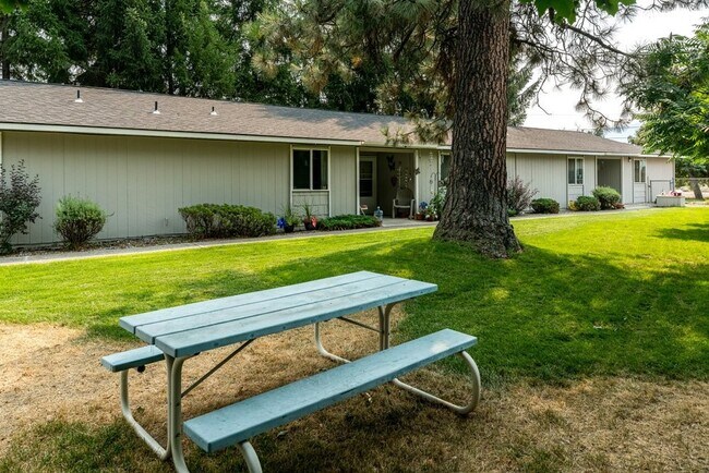 Foto del edificio - 303 Harriet St