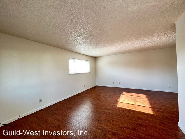 Building Photo - 2 br, 1 bath House - 6553 Greenback #4