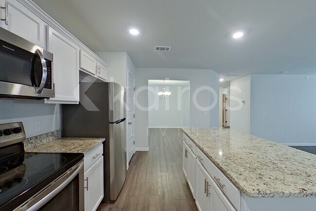 Building Photo - 247 Western Red Cedar Dr