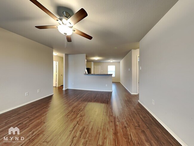 Foto del edificio - 940 Pinehurst Loop