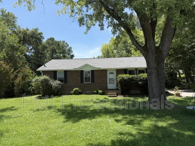 Photo - 702 Rodeo Rd House